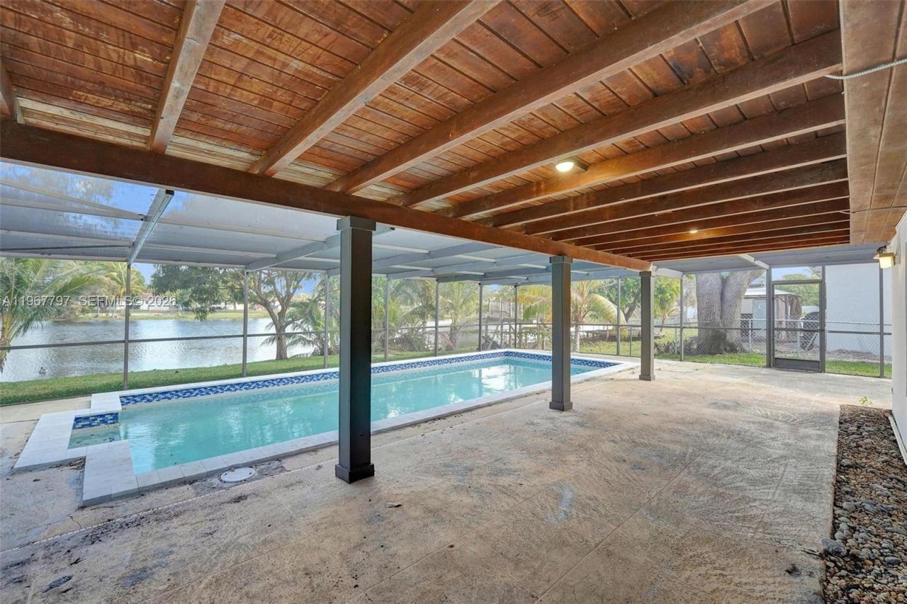 2241 NW 172nd Ter, Miami Gardens, FL 33056 Photo