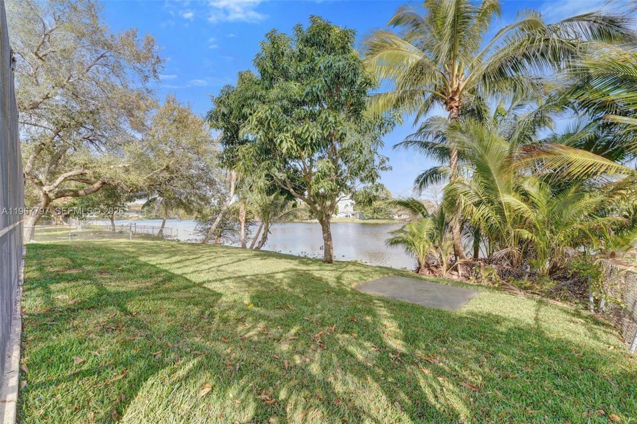 2241 NW 172nd Ter, Miami Gardens, FL 33056 Photo