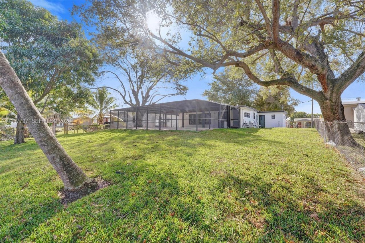 2241 NW 172nd Ter, Miami Gardens, FL 33056 Photo