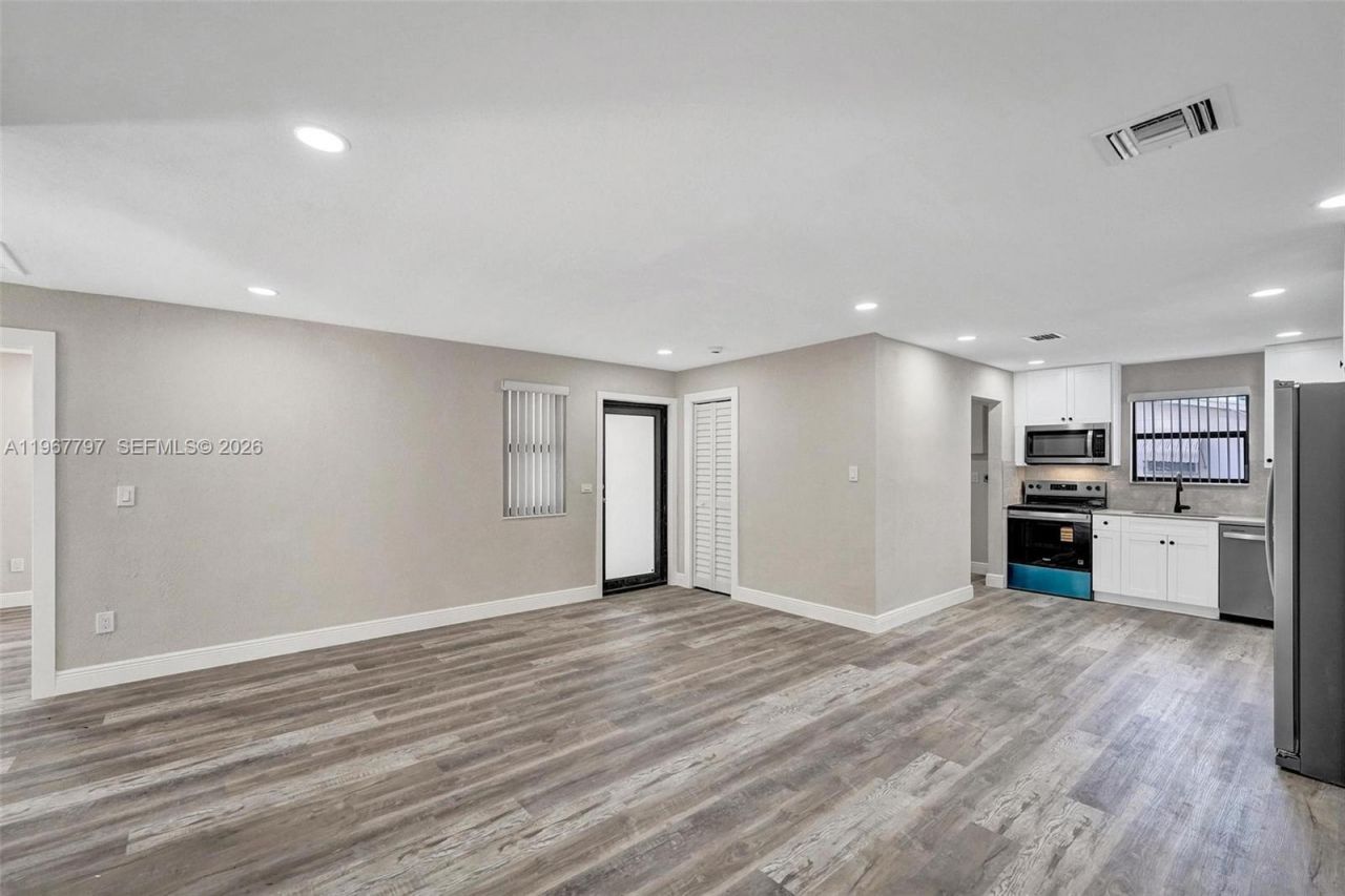 2241 NW 172nd Ter, Miami Gardens, FL 33056 Photo