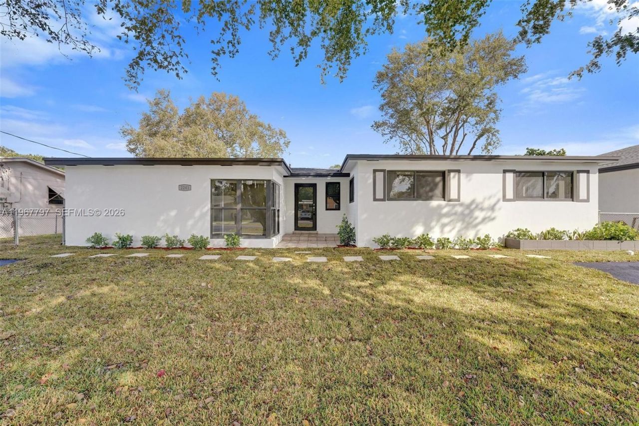 2241 NW 172nd Ter, Miami Gardens, FL 33056 Photo