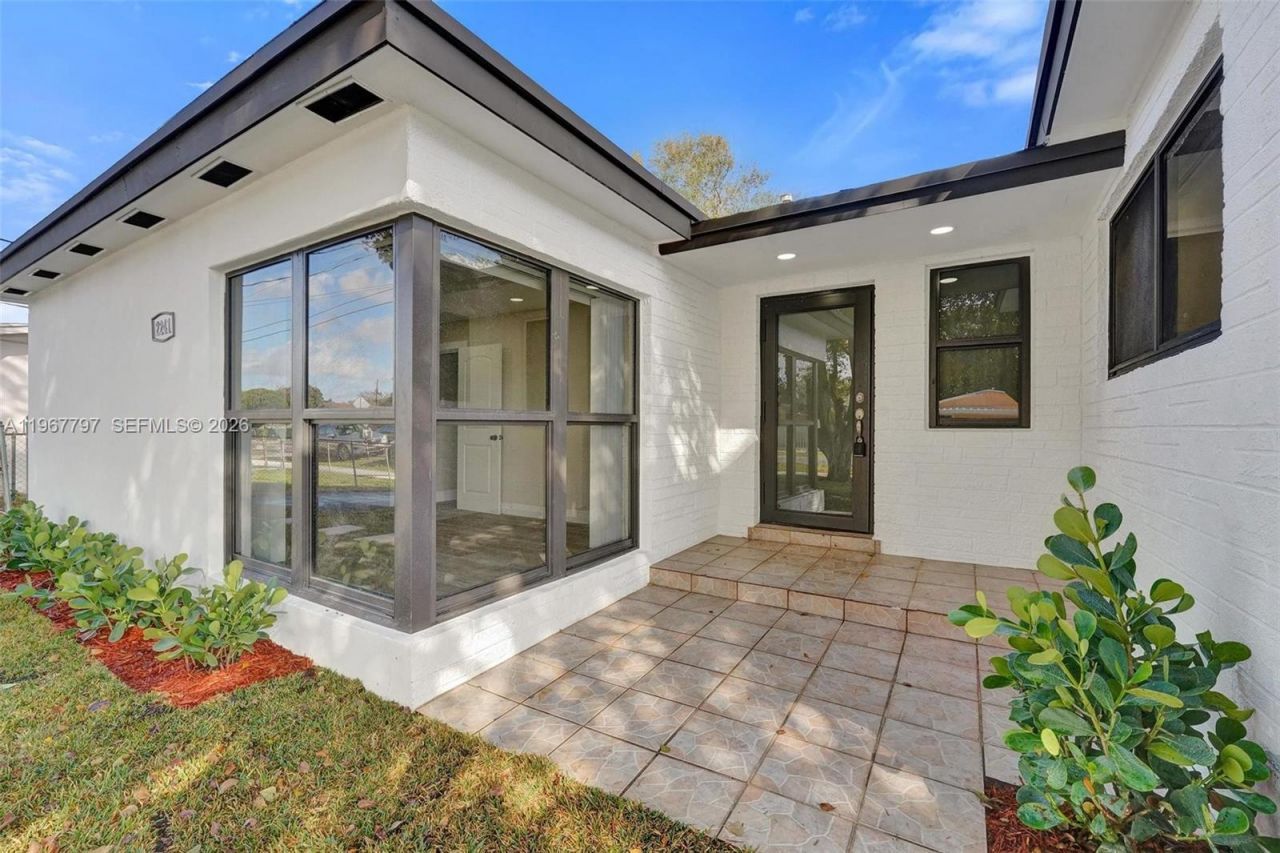 2241 NW 172nd Ter, Miami Gardens, FL 33056 Photo