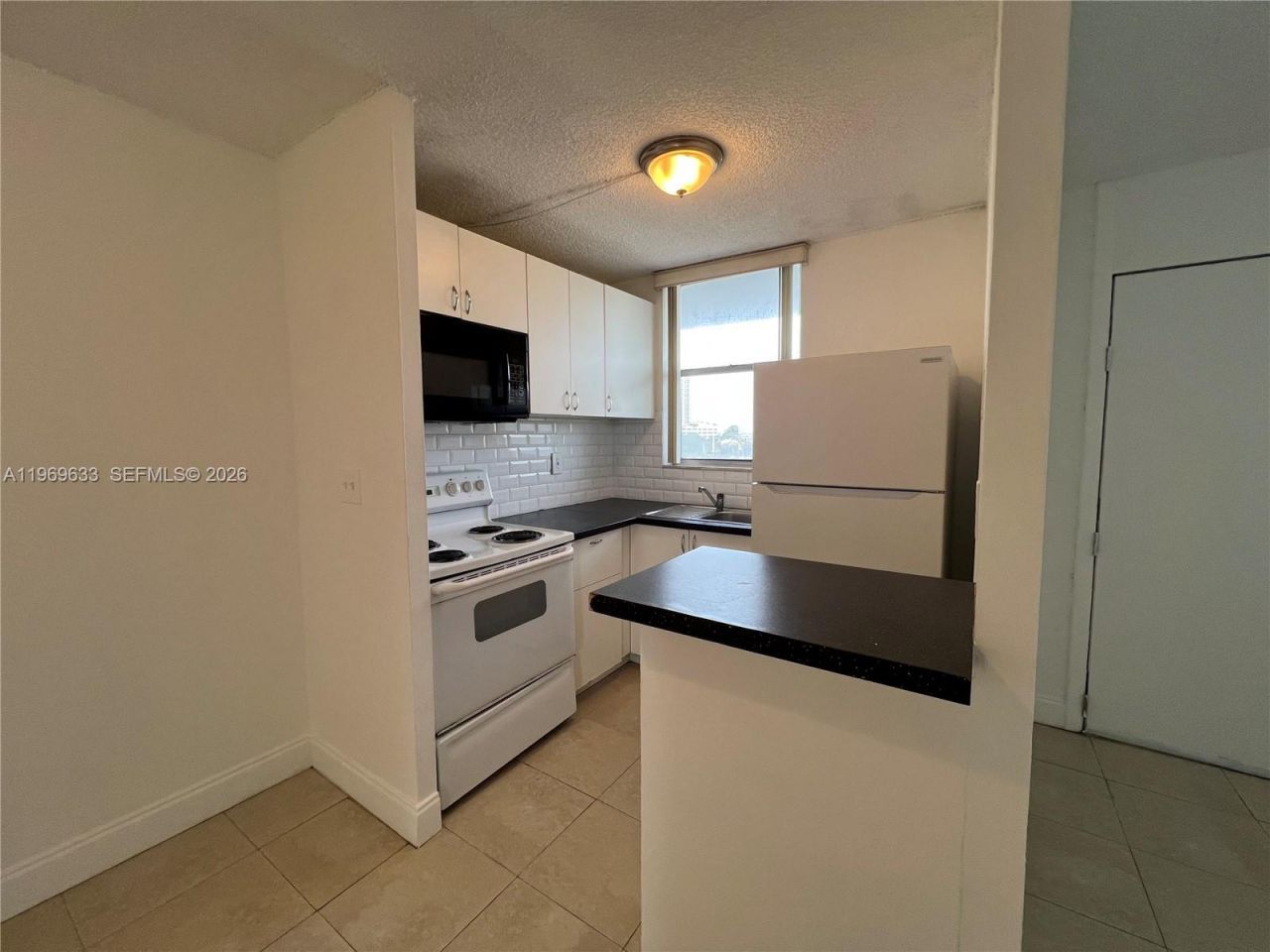 1801 S Treasure Dr, Unit 504, North Bay Village, FL 33141 Photo