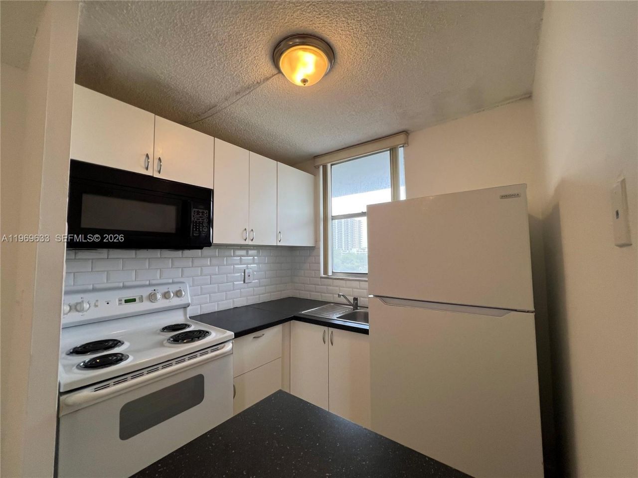 1801 S Treasure Dr, Unit 504, North Bay Village, FL 33141 Photo