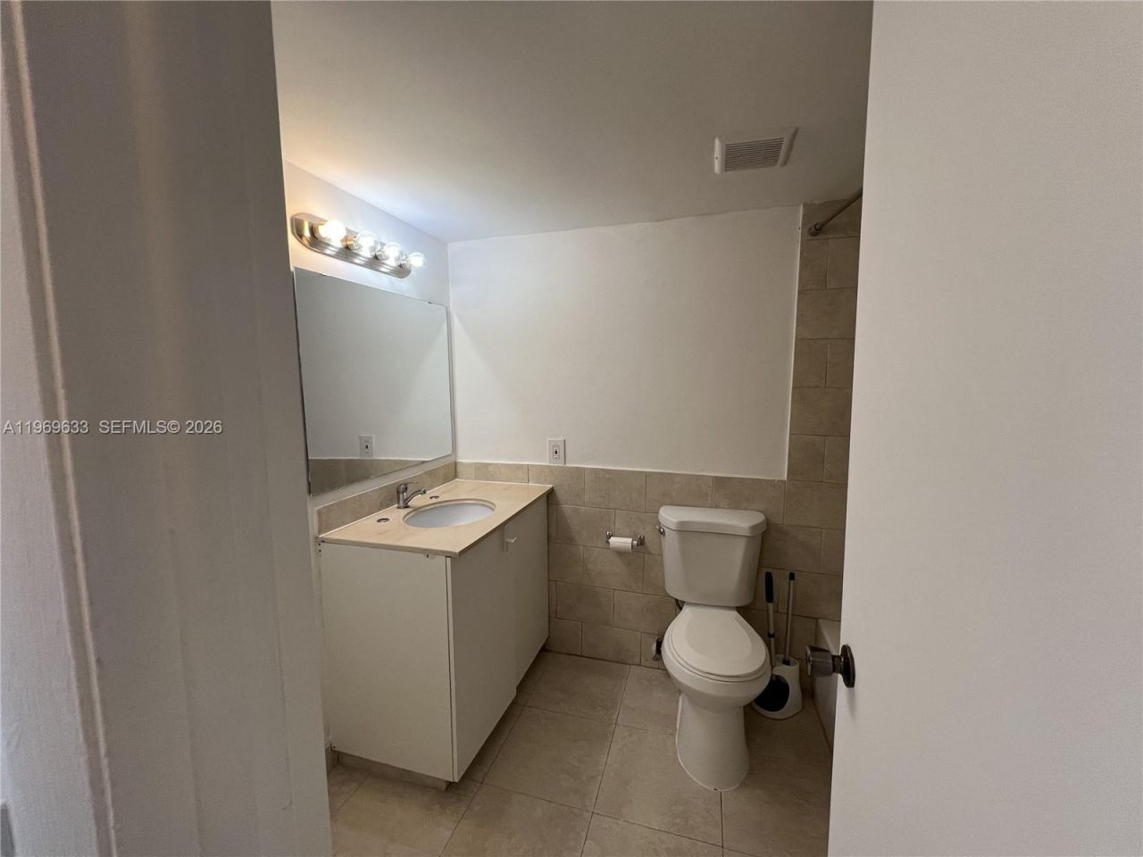 1801 S Treasure Dr, Unit 504, North Bay Village, FL 33141 Photo