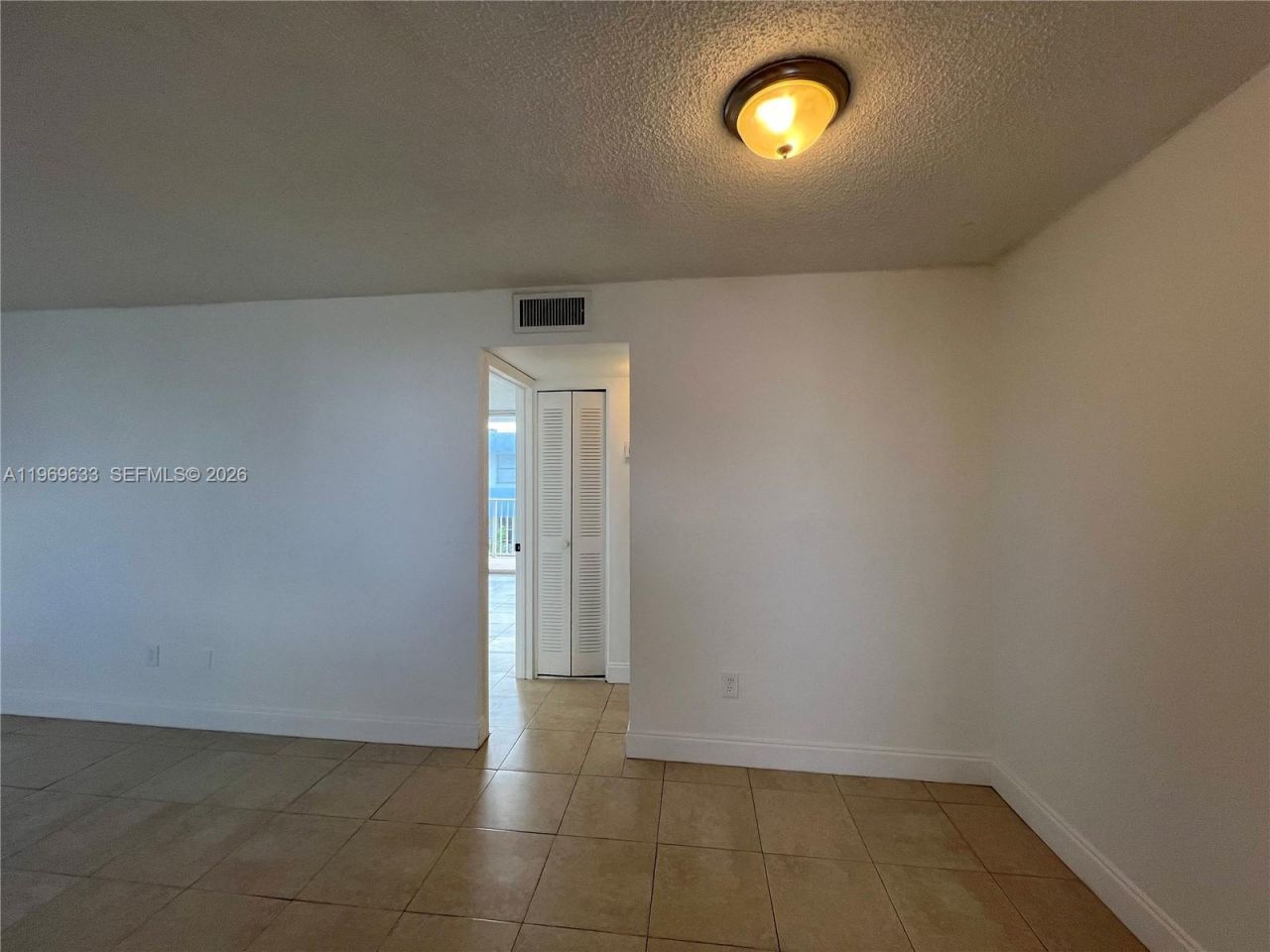1801 S Treasure Dr, Unit 504, North Bay Village, FL 33141 Photo