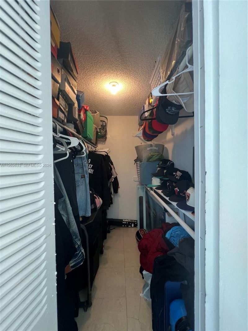 1801 S Treasure Dr , Unit 504, North Bay Village, FL 33141 Photo