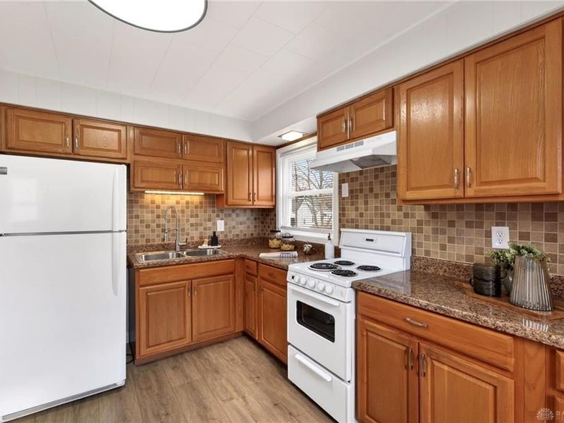 715 Kirk Lynne Street, Dayton, OH 45403 Photo 12