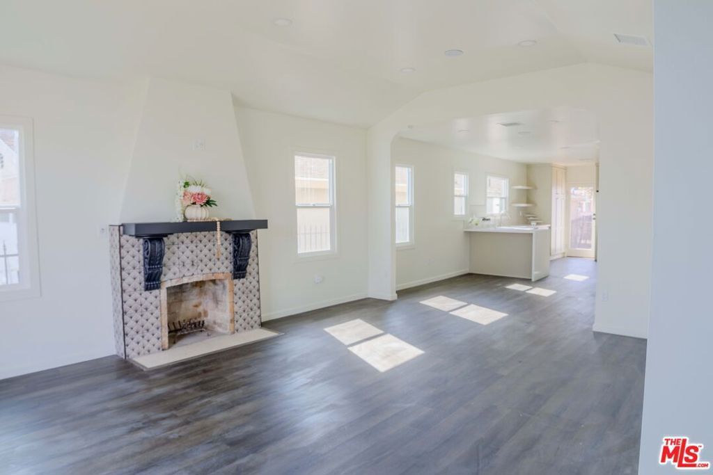 9427 Baird Avenue, Los Angeles, CA 90002 Main Photo