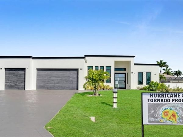 113 SW 37th AVE, CAPE CORAL, FL 33991