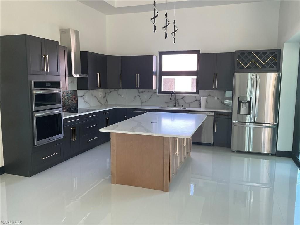 113 SW 37th Ave, Cape Coral, FL 33991 Photo