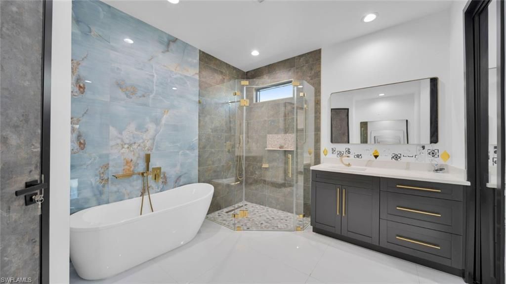 113 SW 37th Ave, Cape Coral, FL 33991 Photo