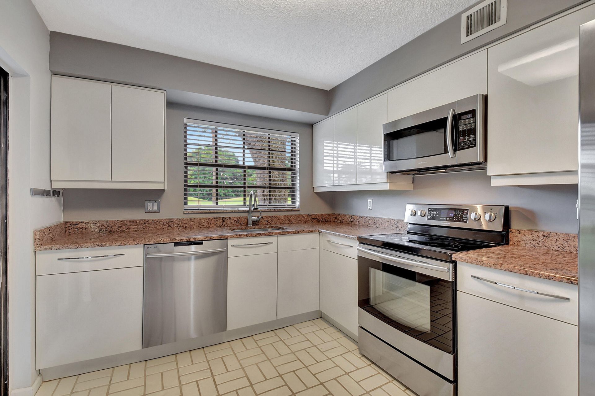 17396 Boca Club Boulevard, Unit 104, Boca Raton, FL 33487 Photo