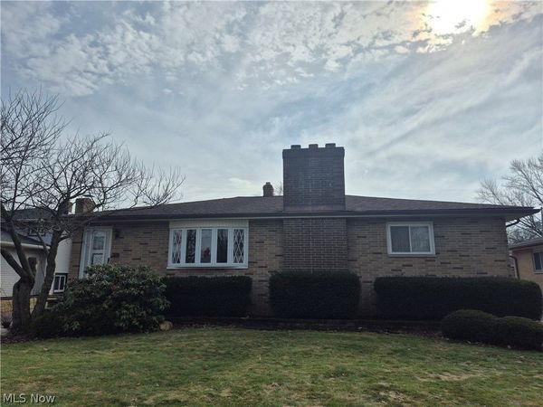 11607 Stormes Drive, Parma, OH 44130