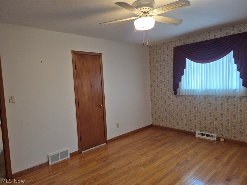 11607 Stormes Drive, Parma, OH 44130 Photo 21