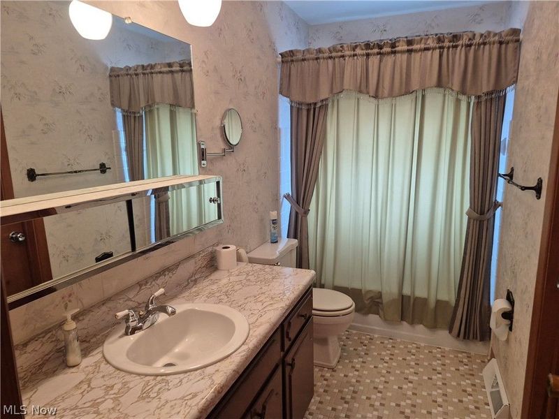 11607 Stormes Drive, Parma, OH 44130 Photo 22