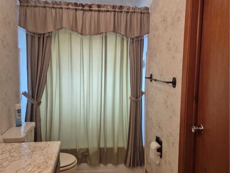 11607 Stormes Drive, Parma, OH 44130 Photo 24