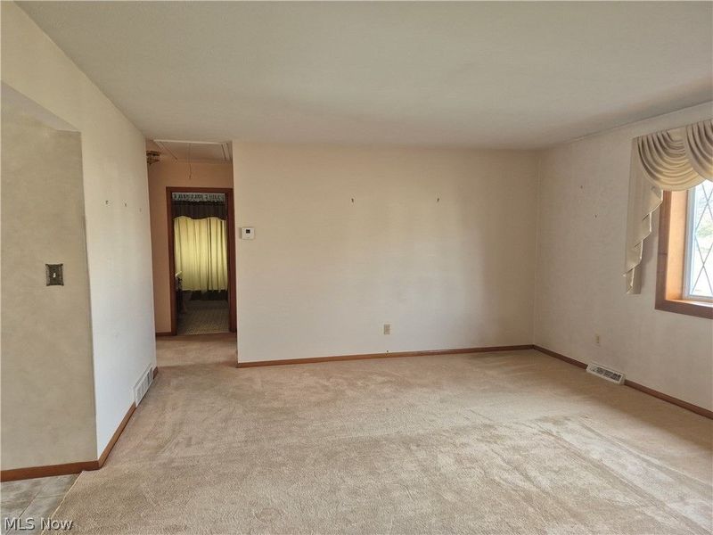 11607 Stormes Drive, Parma, OH 44130 Photo 6