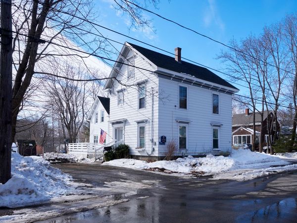 20 Chestnut Street, Rockland, ME 04841