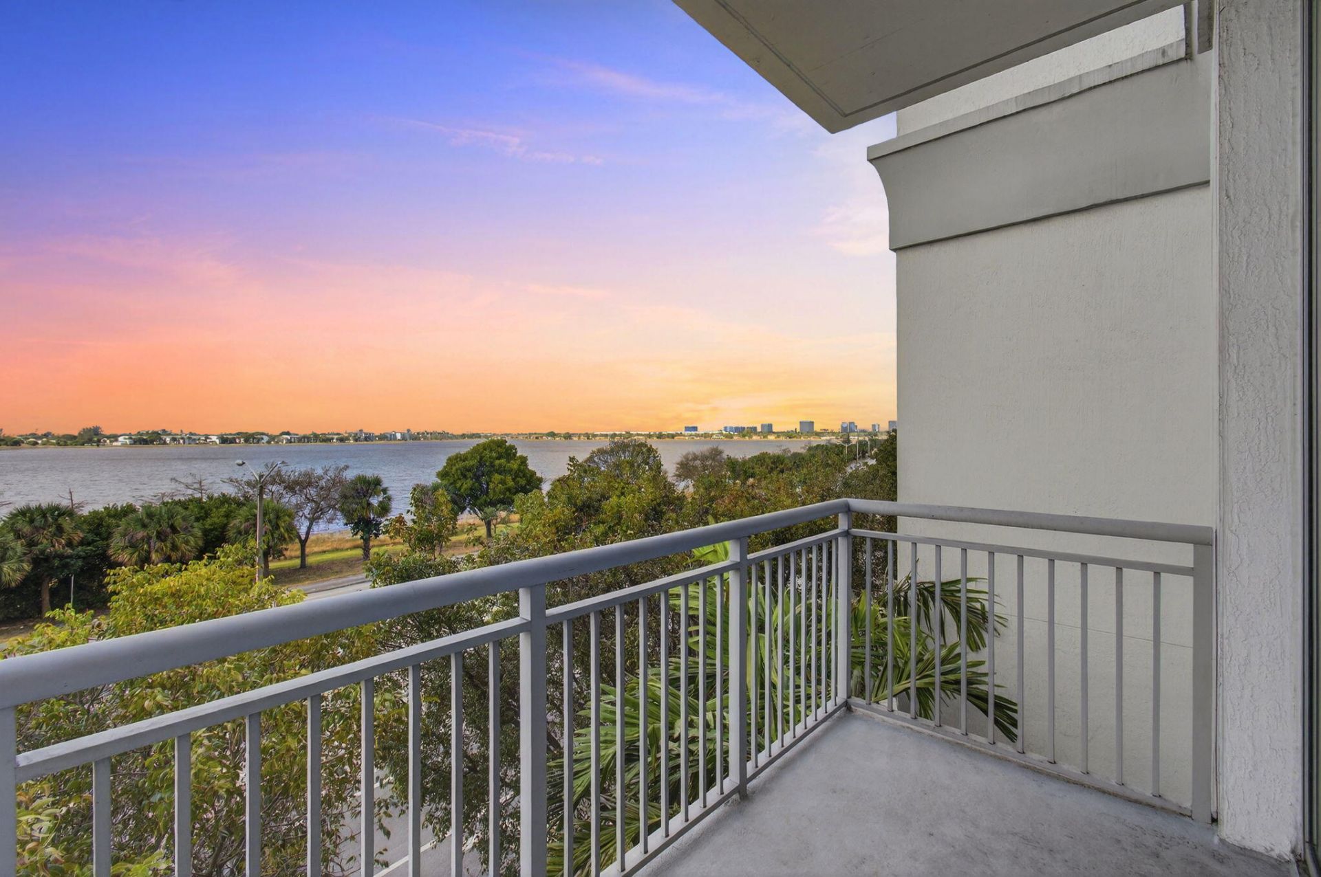 300 S Australian Avenue, Unit 308, West Palm Beach, FL 33401 Photo