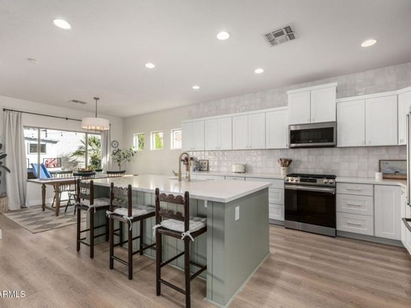 8942 E HOBART Street, Mesa, AZ 85207