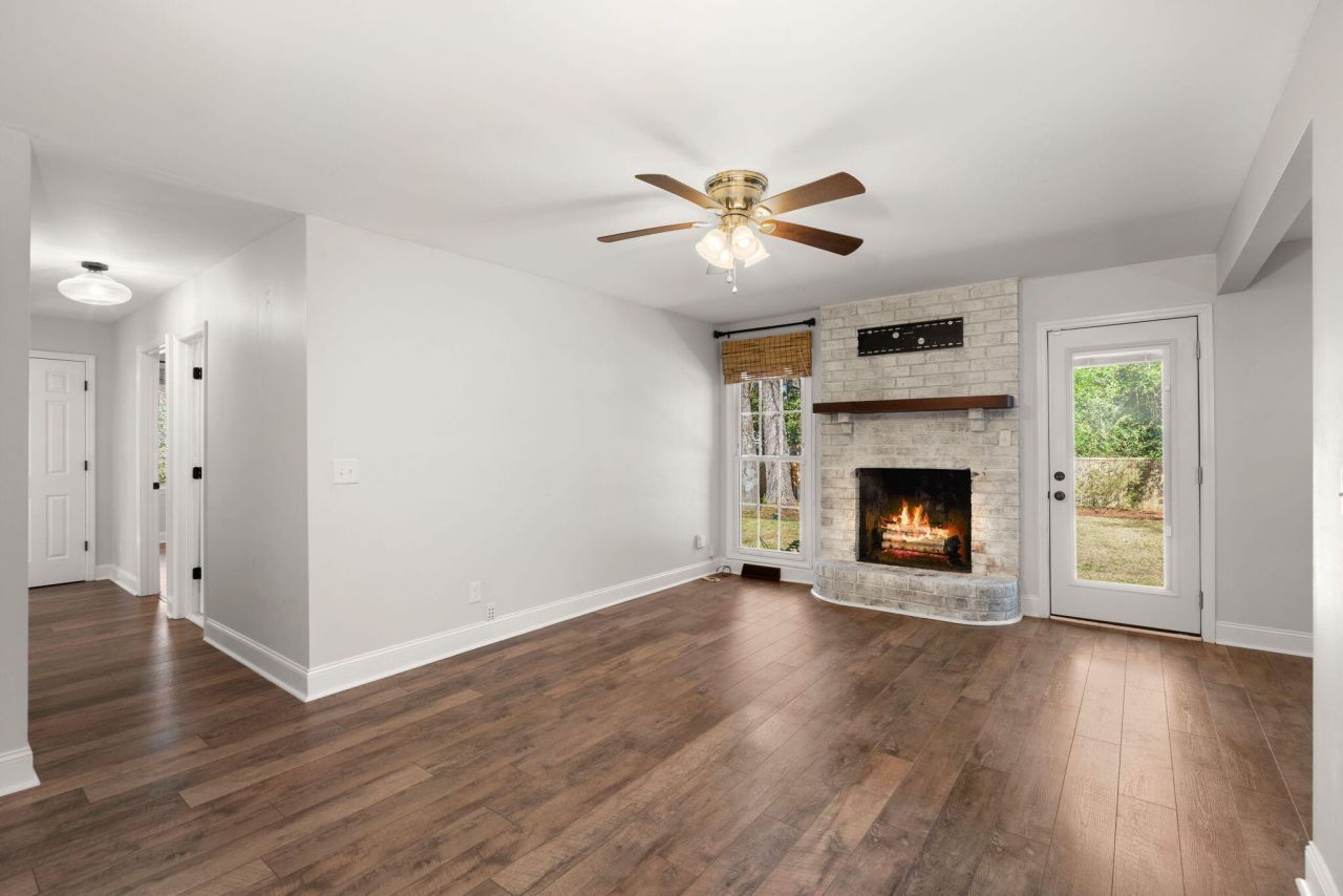 103 Carrington Lane Photo 10