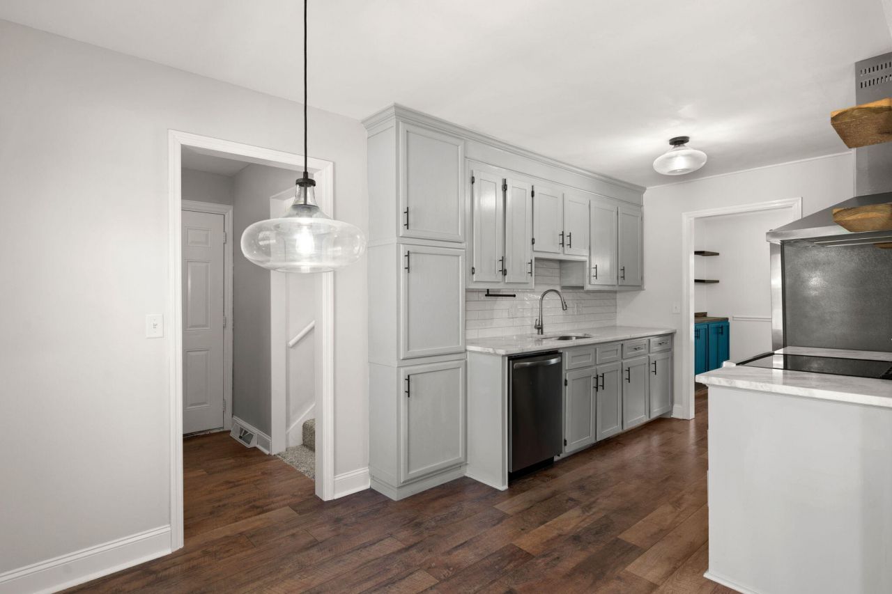 103 Carrington Lane Photo 13