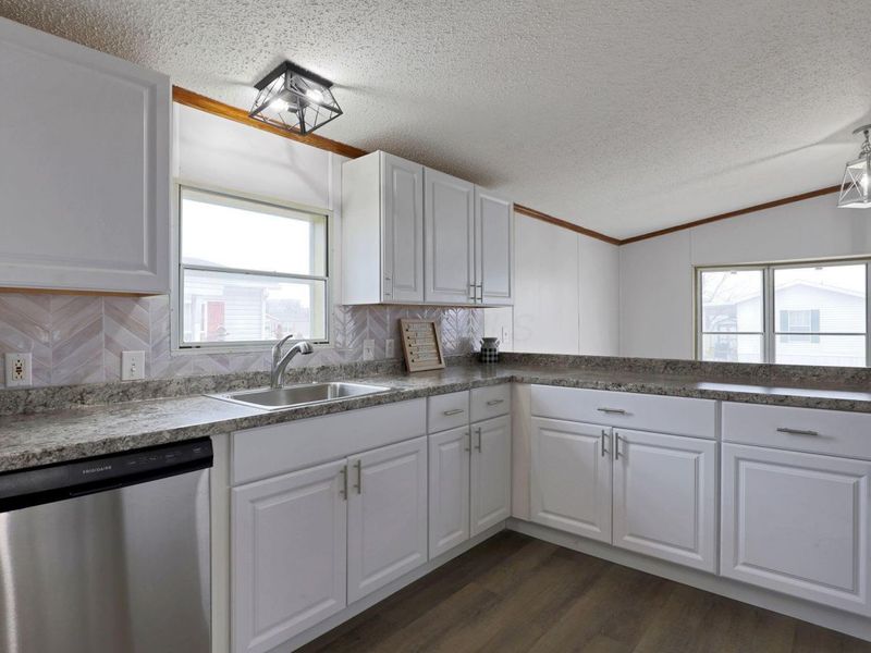 1100 Thornwood Drive SW, Unit Lot 58, Heath, OH 43056 Photo 14