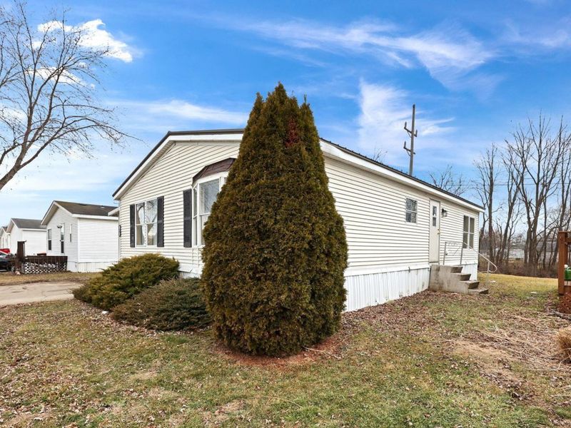 1100 Thornwood Drive SW, Unit Lot 58, Heath, OH 43056 Photo 4