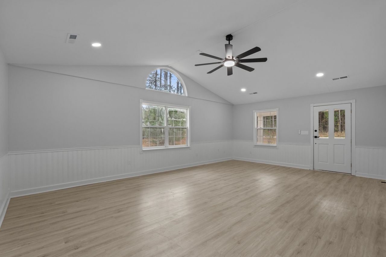 2730 Cultra Rd. Photo 7