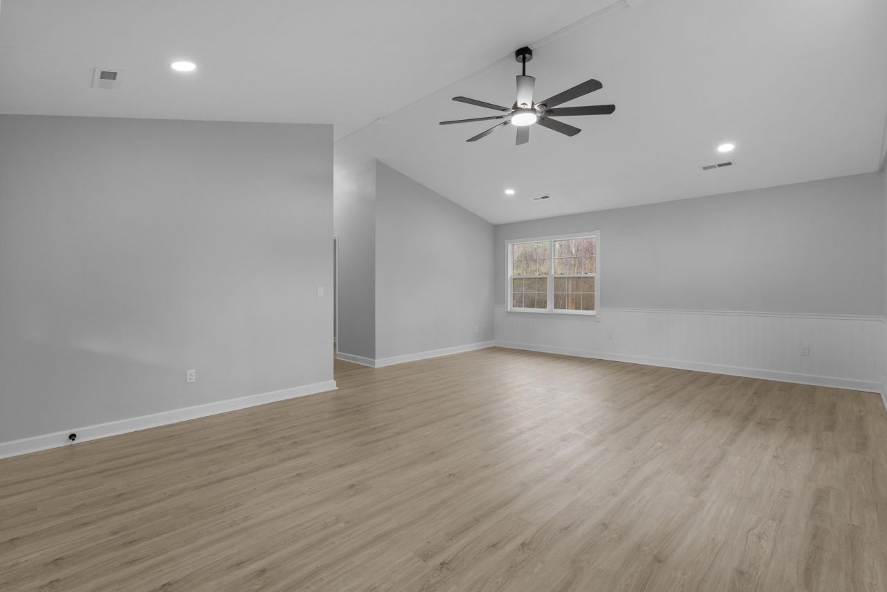 2730 Cultra Rd. Photo 9