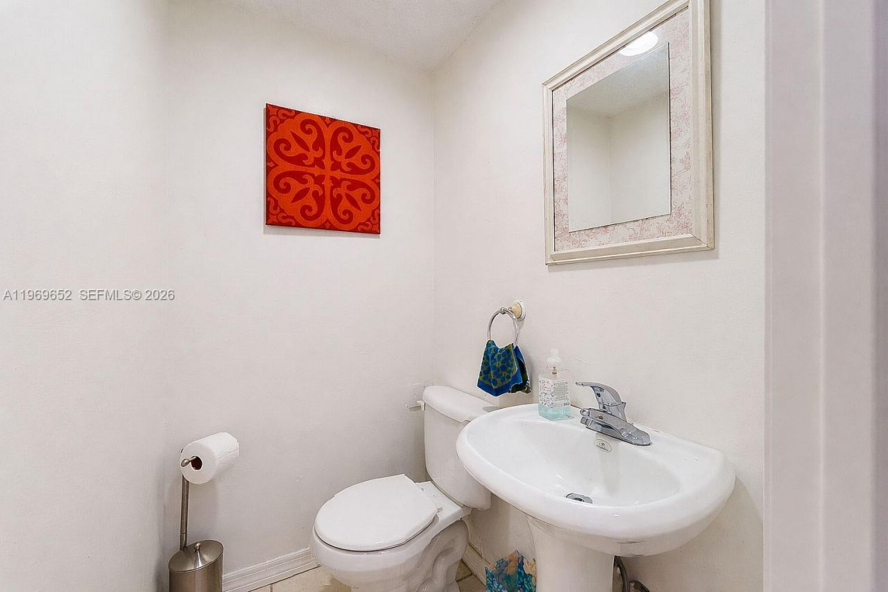 1611 SW 21st St, Miami, FL 33145 Photo