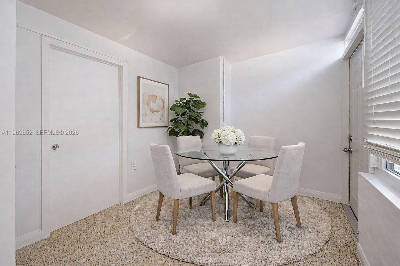 1611 SW 21st St, Miami, FL 33145 Photo