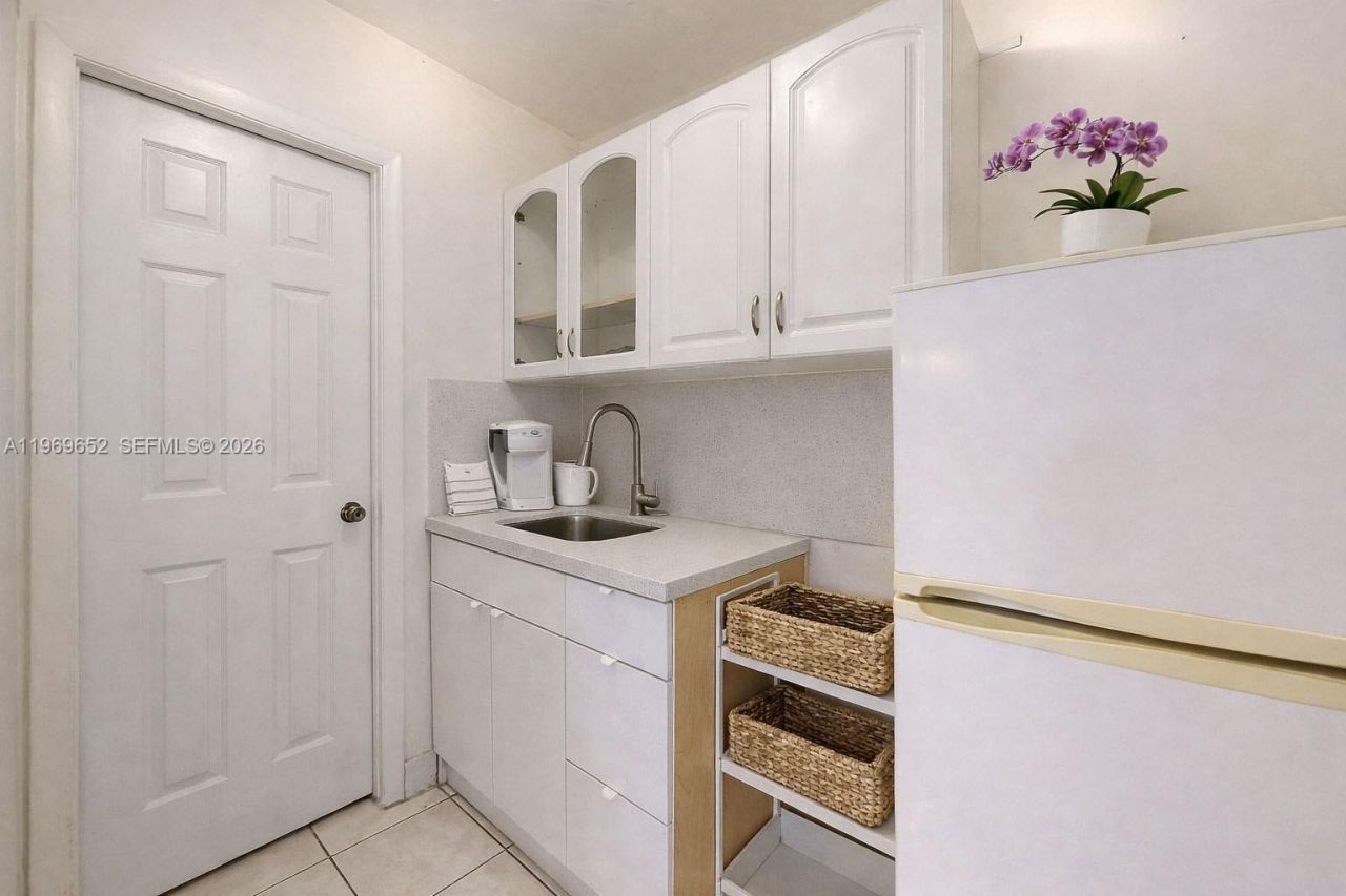 1611 SW 21st St, Miami, FL 33145 Photo