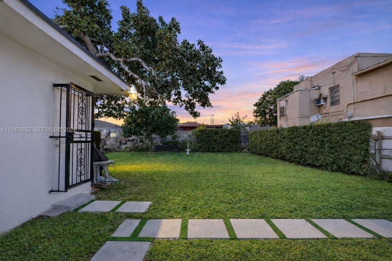 1611 SW 21st St, Miami, FL 33145 Photo