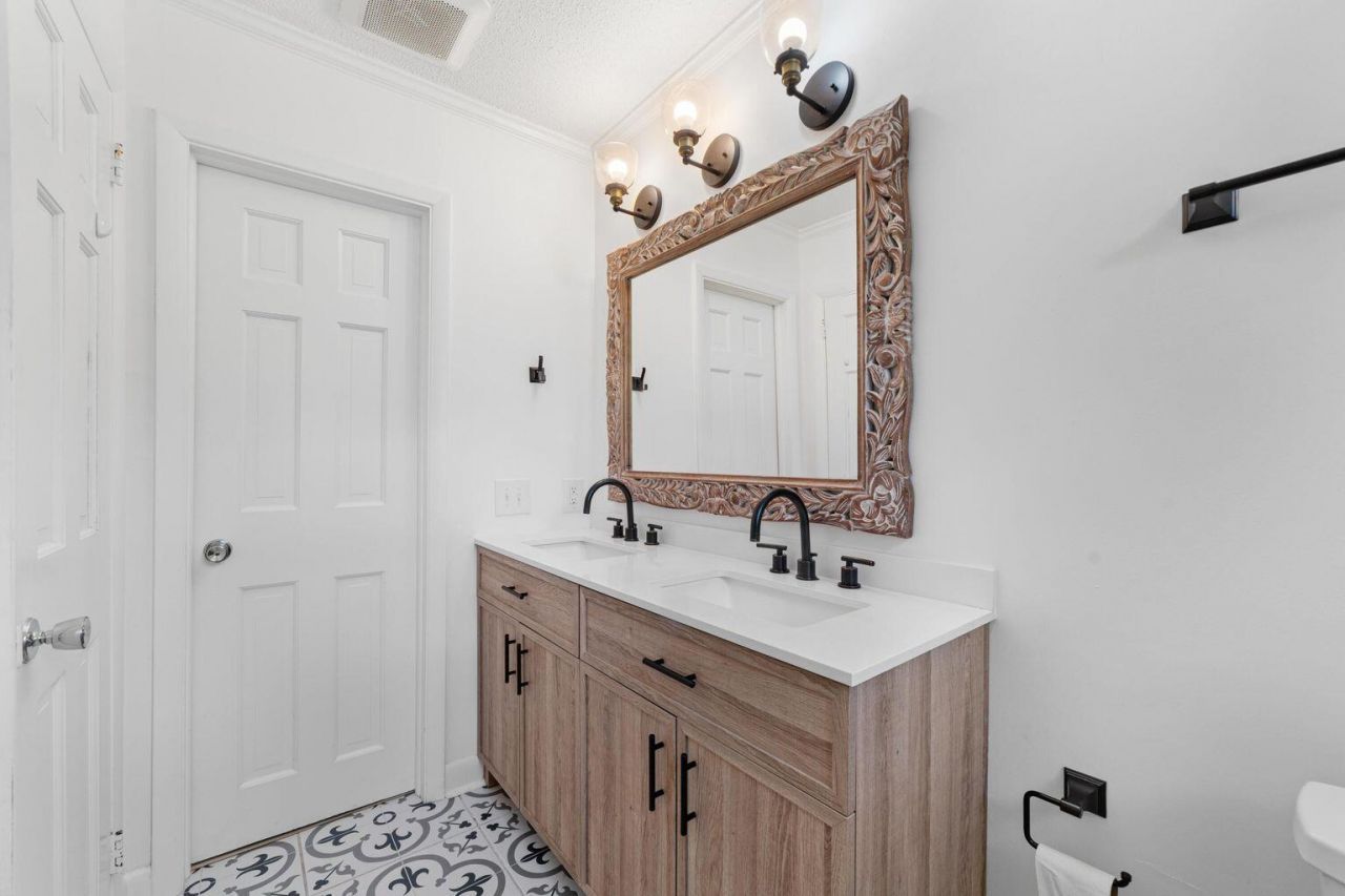 2018 Griffith Drive Photo 14