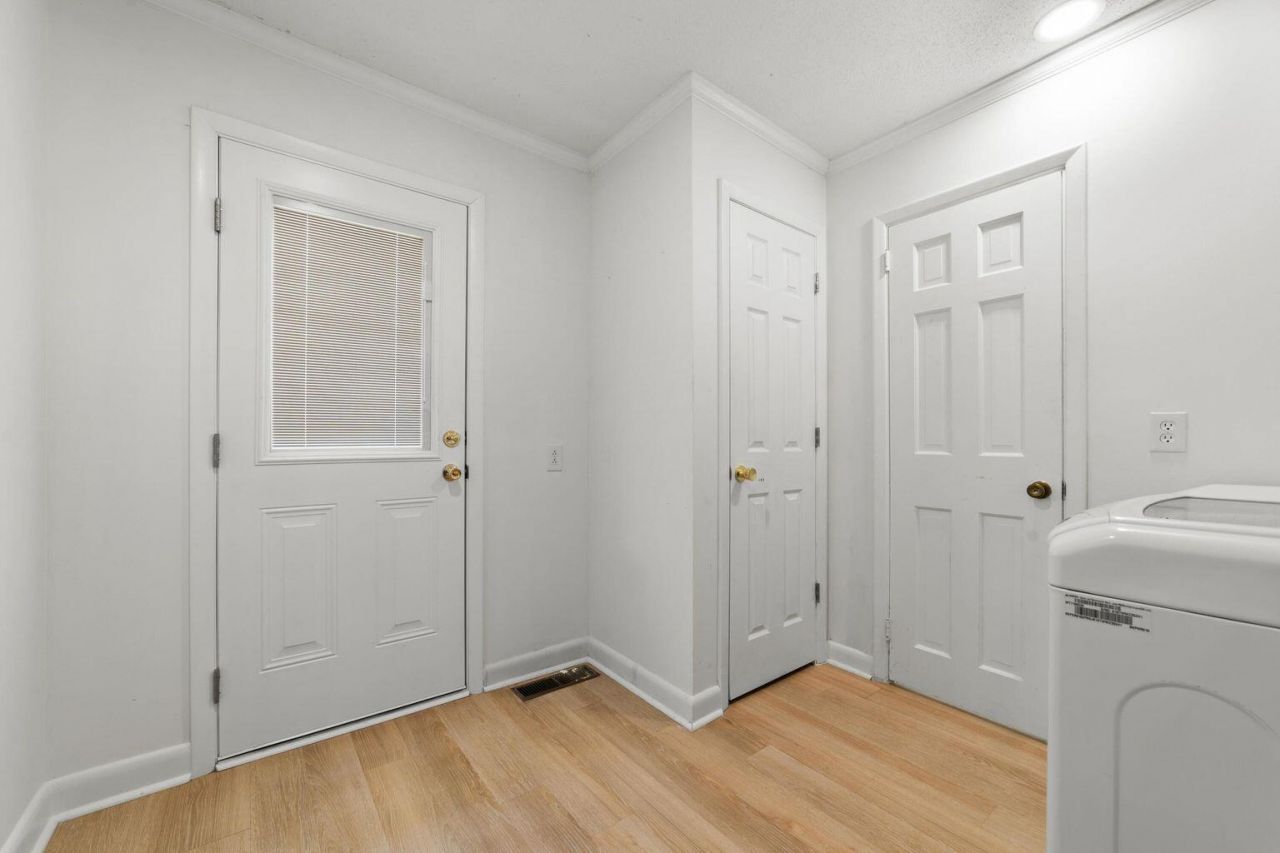 2018 Griffith Drive Photo 9