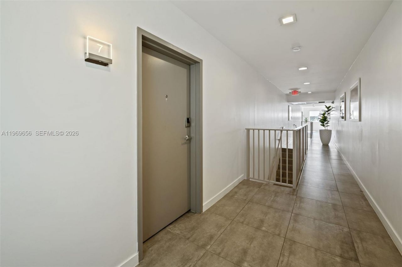 165 NW 39th St, Unit 8, Miami, FL 33127 Photo