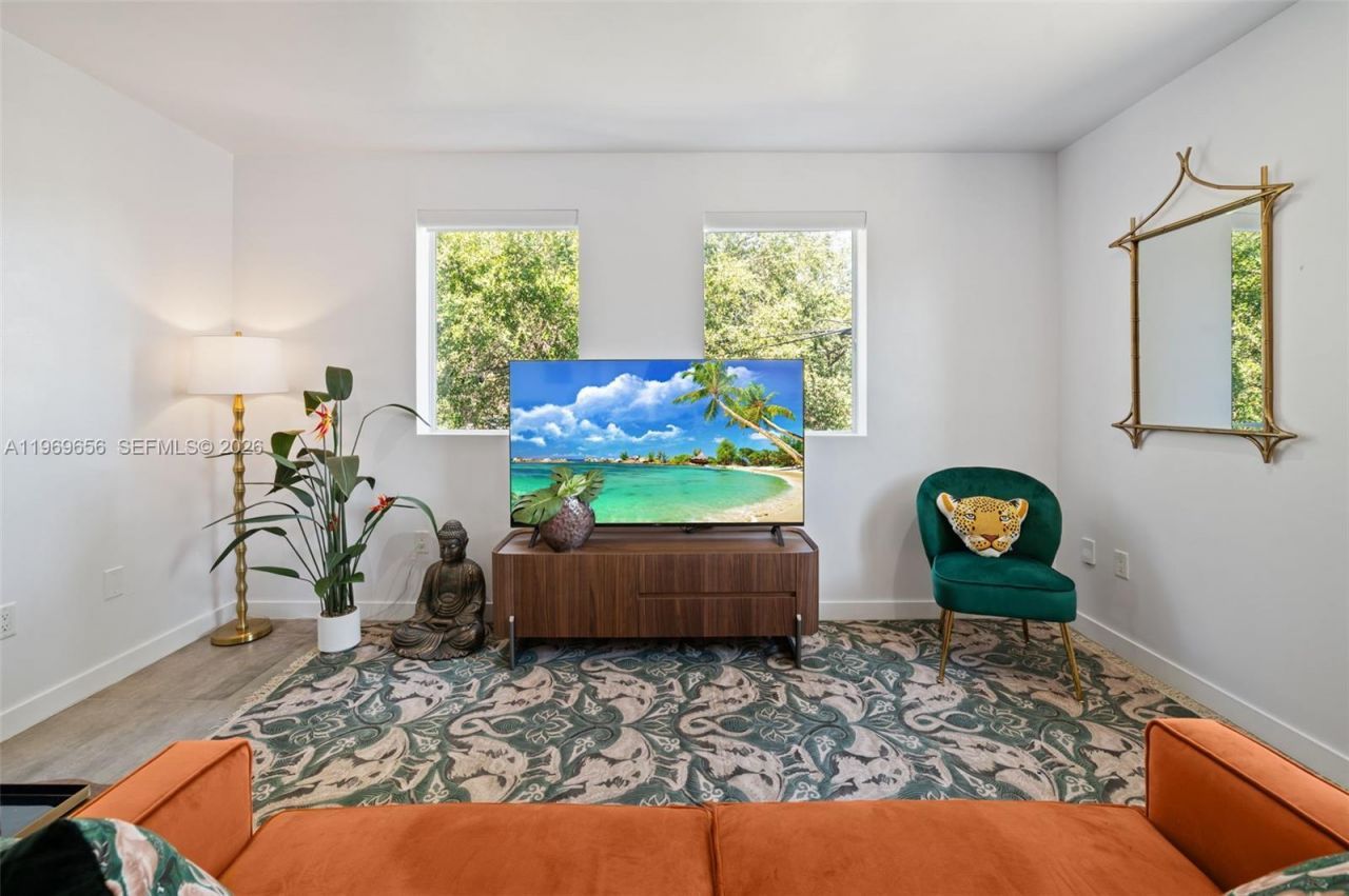 165 NW 39th St, Unit 8, Miami, FL 33127 Photo