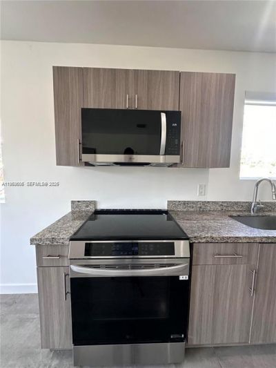 165 NW 39th St, Unit 8, Miami, FL 33127 Photo