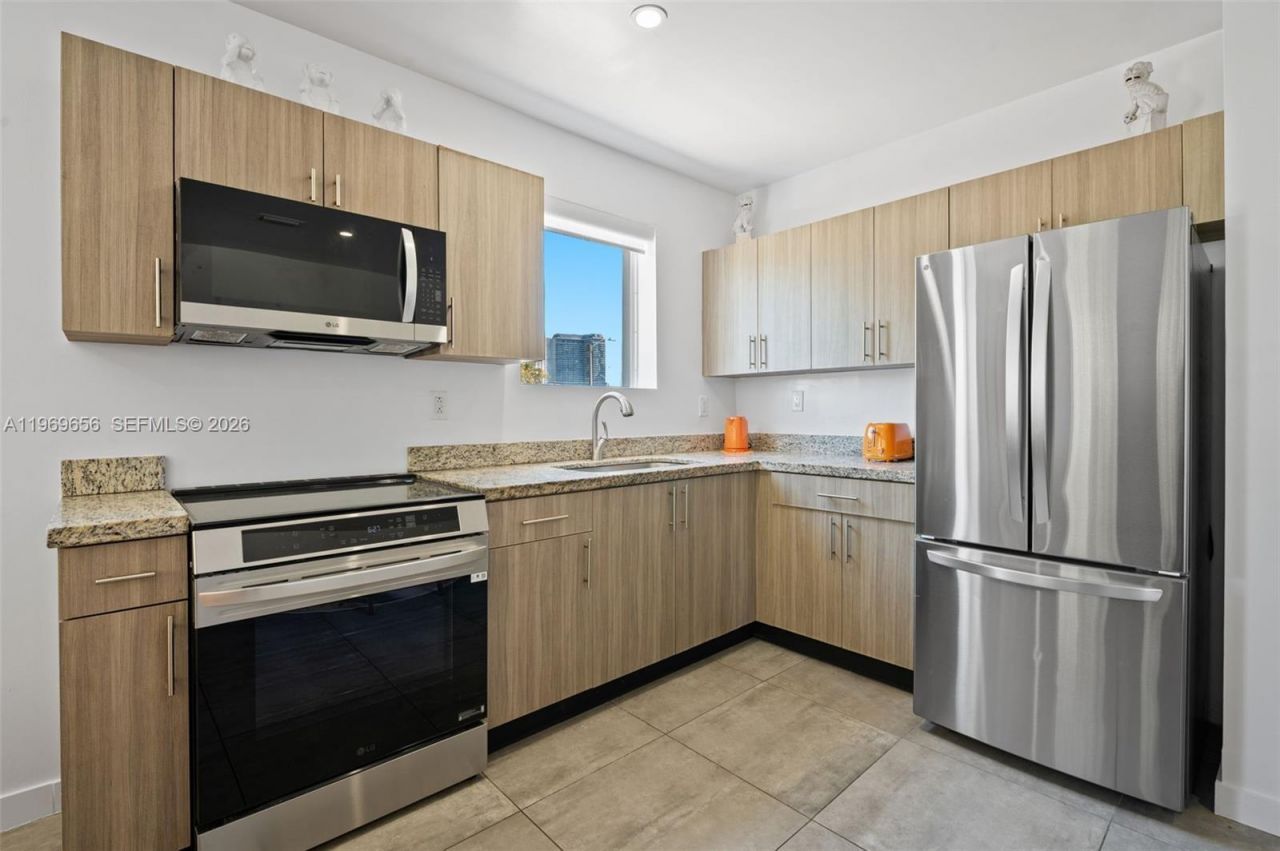 165 NW 39th St, Unit 8, Miami, FL 33127 Photo