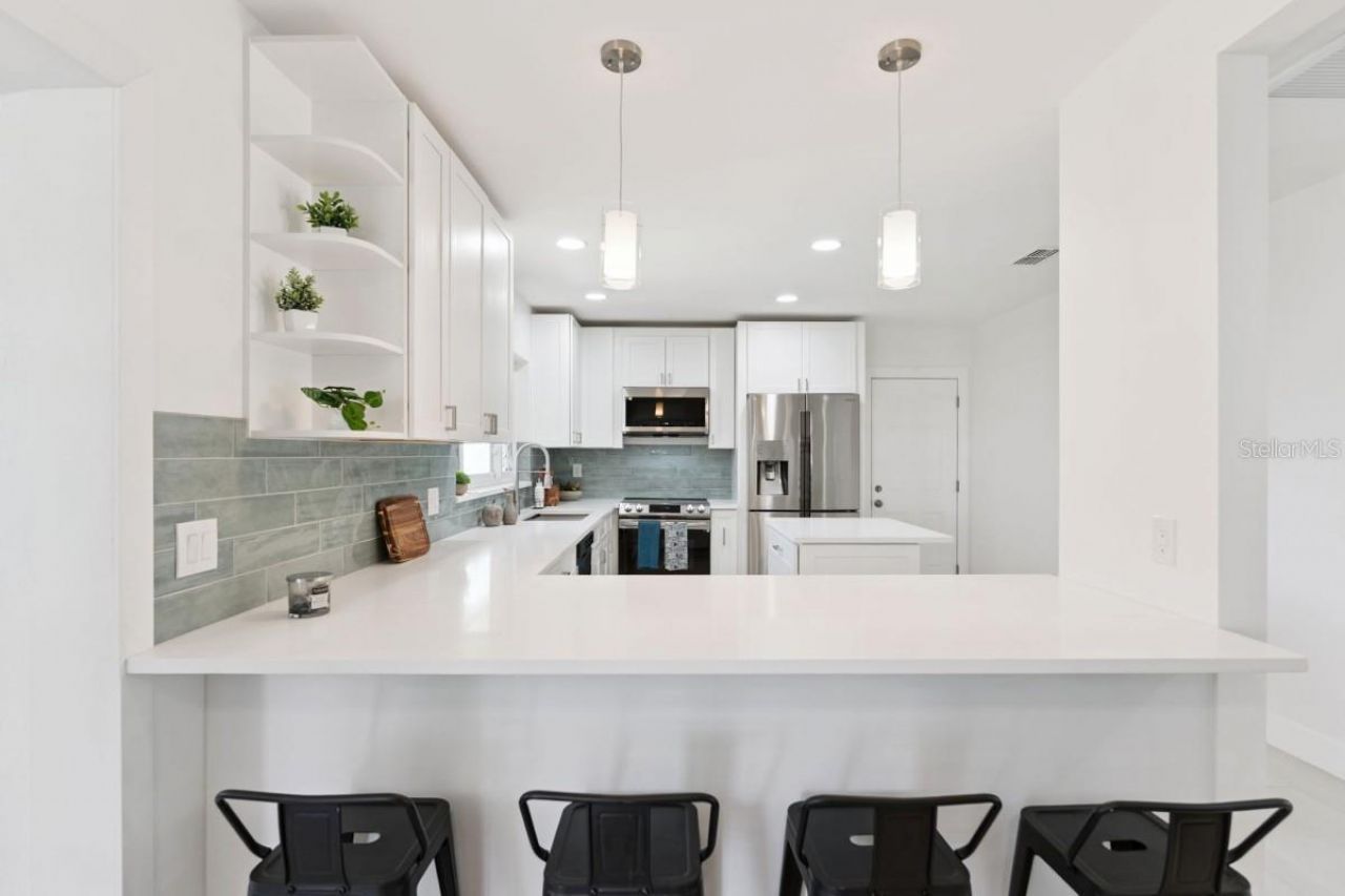 2335 Tropical Shores Drive Se, Saint Petersburg, FL 33705 Photo