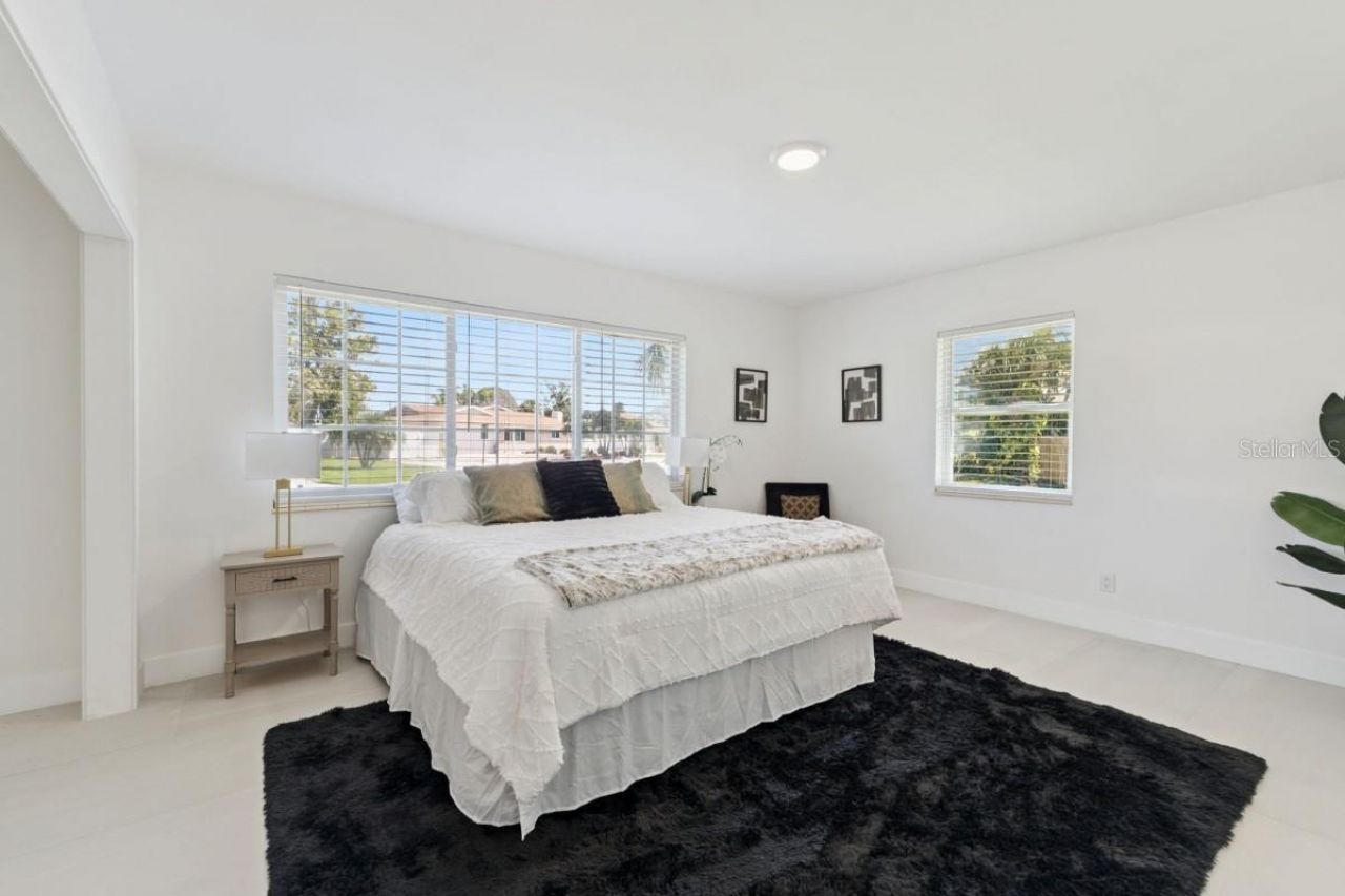 2335 Tropical Shores Drive Se, Saint Petersburg, FL 33705 Photo