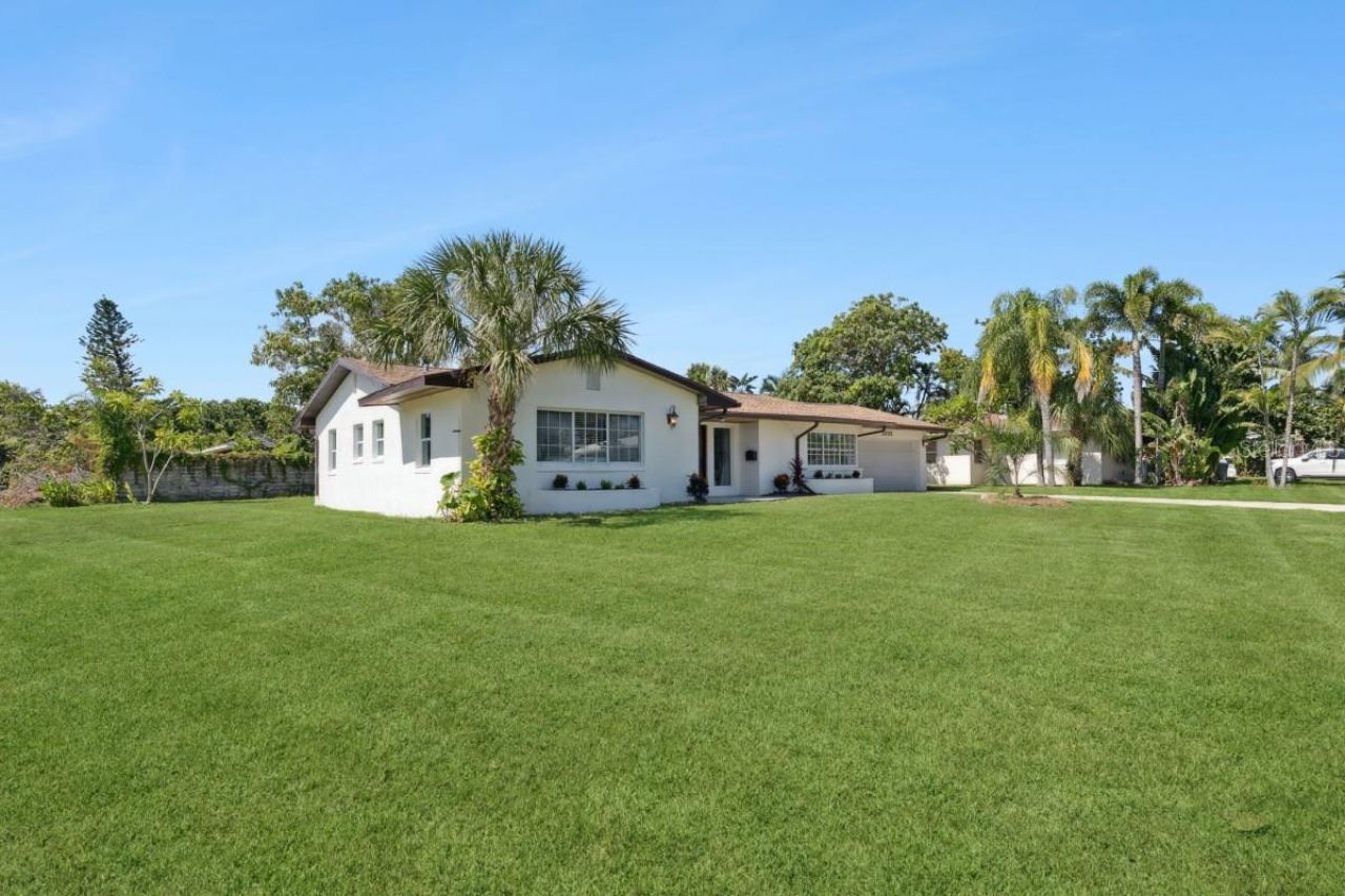 2335 Tropical Shores Drive Se, Saint Petersburg, FL 33705 Photo