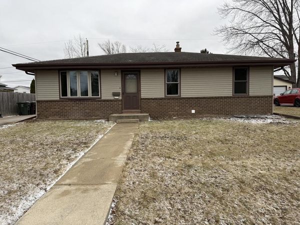 9317 Carol Ann DRIVE, Sturtevant, WI 53177