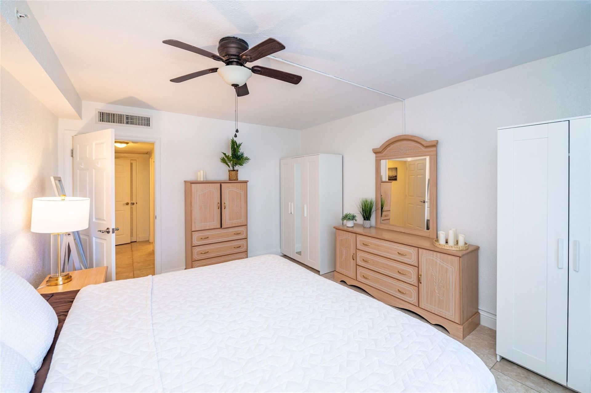 2501 S Ocean Drive, Unit 517, Hollywood, FL 33019 Photo