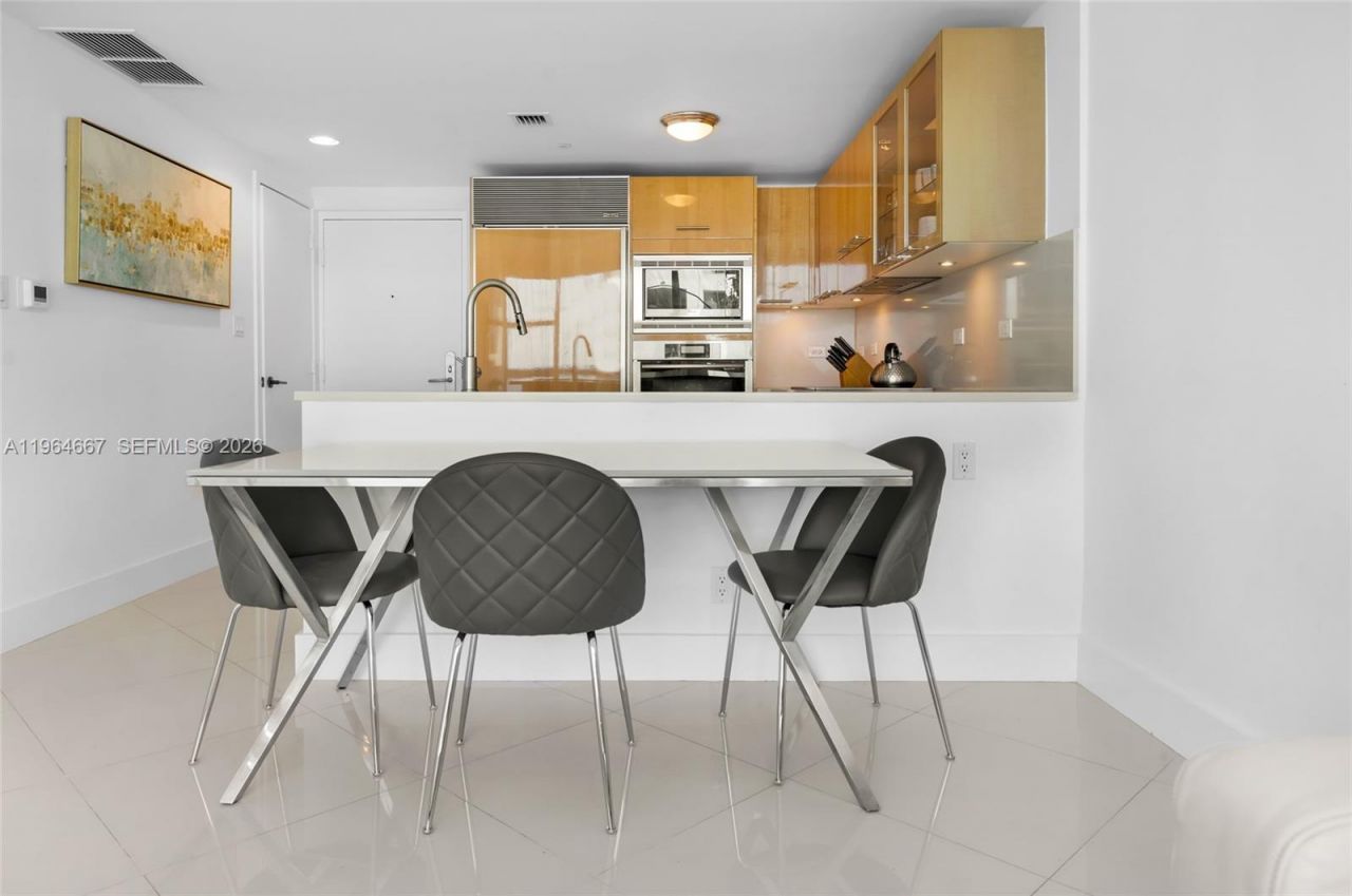 6801 Collins Ave, Unit PH11 / Dee, Miami Beach, FL 33141 Photo