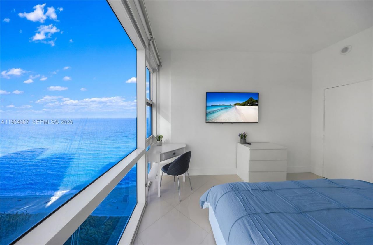 6801 Collins Ave, Unit PH11 / Dee, Miami Beach, FL 33141 Photo