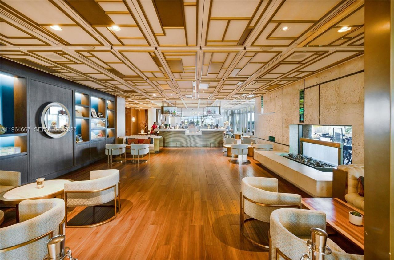 6801 Collins Ave, Unit PH11 / Dee, Miami Beach, FL 33141 Photo