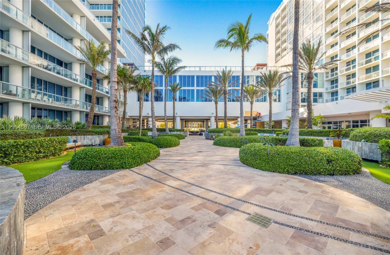 6801 Collins Ave, Unit PH11 / Dee, Miami Beach, FL 33141 Photo